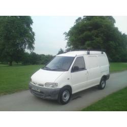 NISSAN VANETTE CARGO 2.3 DIESEL, 1998 R-REG, WHITE with *TWIN SIDE DOORS* and ONLY 45,000 MILES..!!!