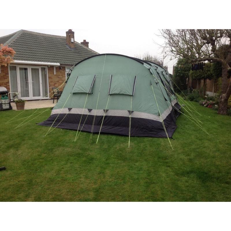 Corado High Gear 6 person tent - excellent condition