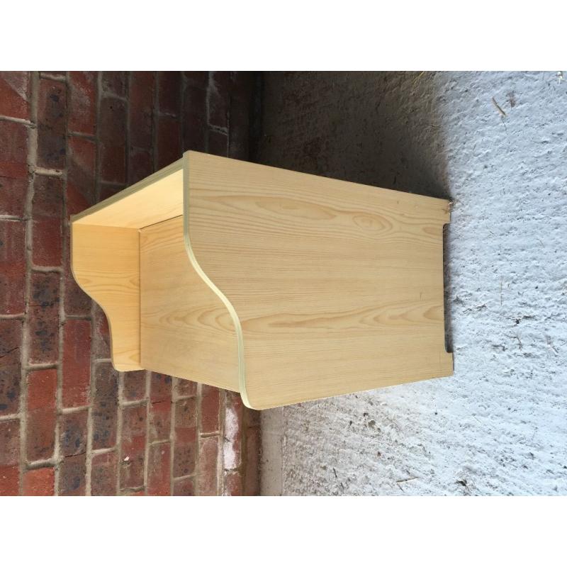 Wooden laundry box
