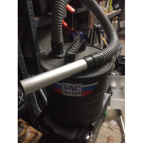 'Vac' Stove/fire ash can