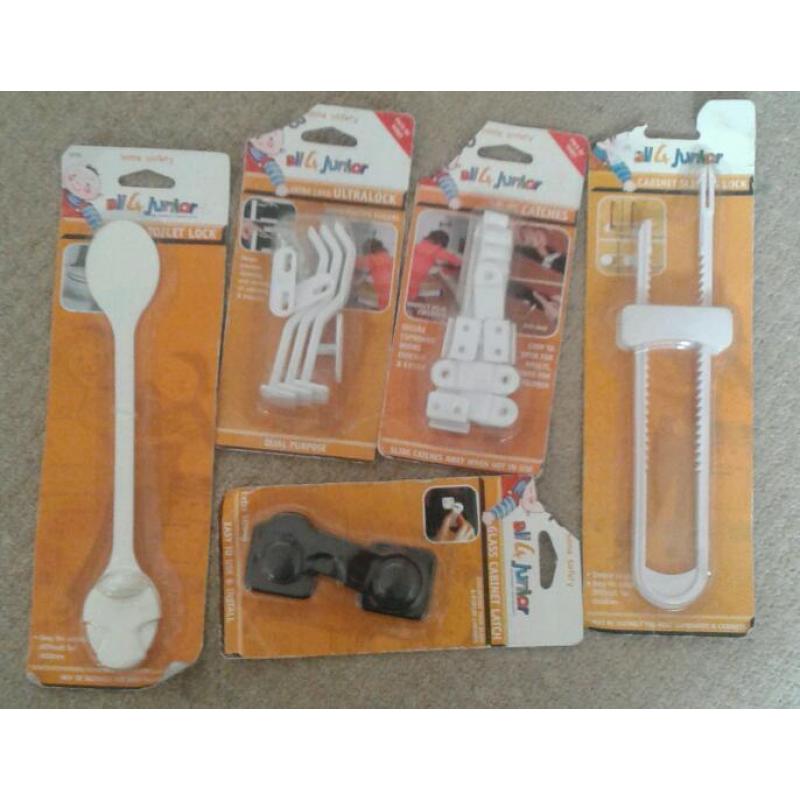 BNIP Baby Child Toddler Home Safety Kit Cabinets Cupboards Drawers Lock Catches Latch