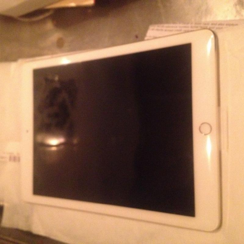 iPad Air 2 gold 16g EE/wifi brand new