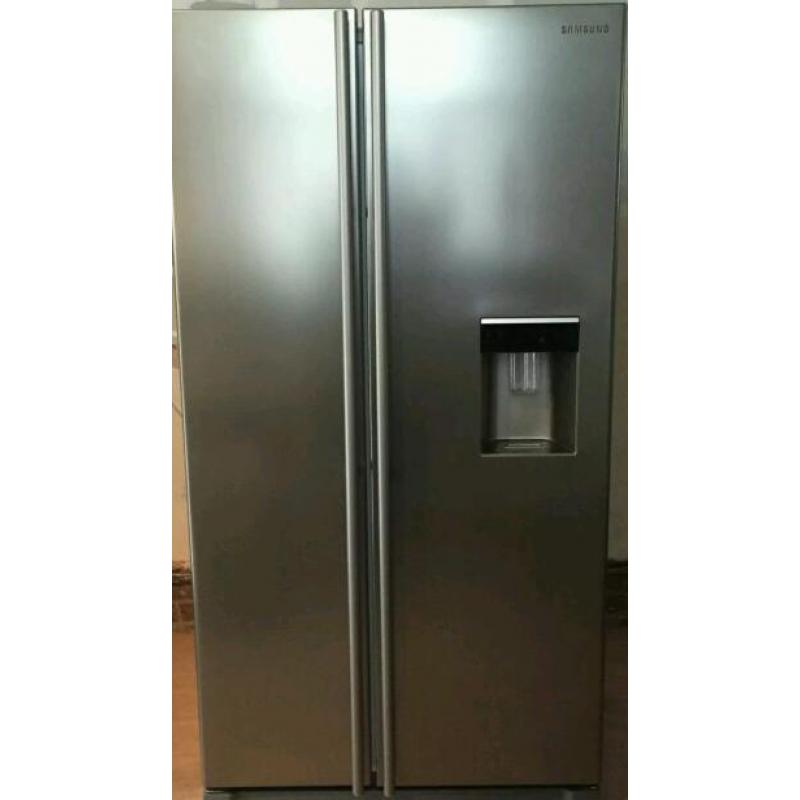 Samsung fridge freezer American style very good condition working perfectly