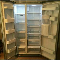 Samsung fridge freezer American style very good condition working perfectly