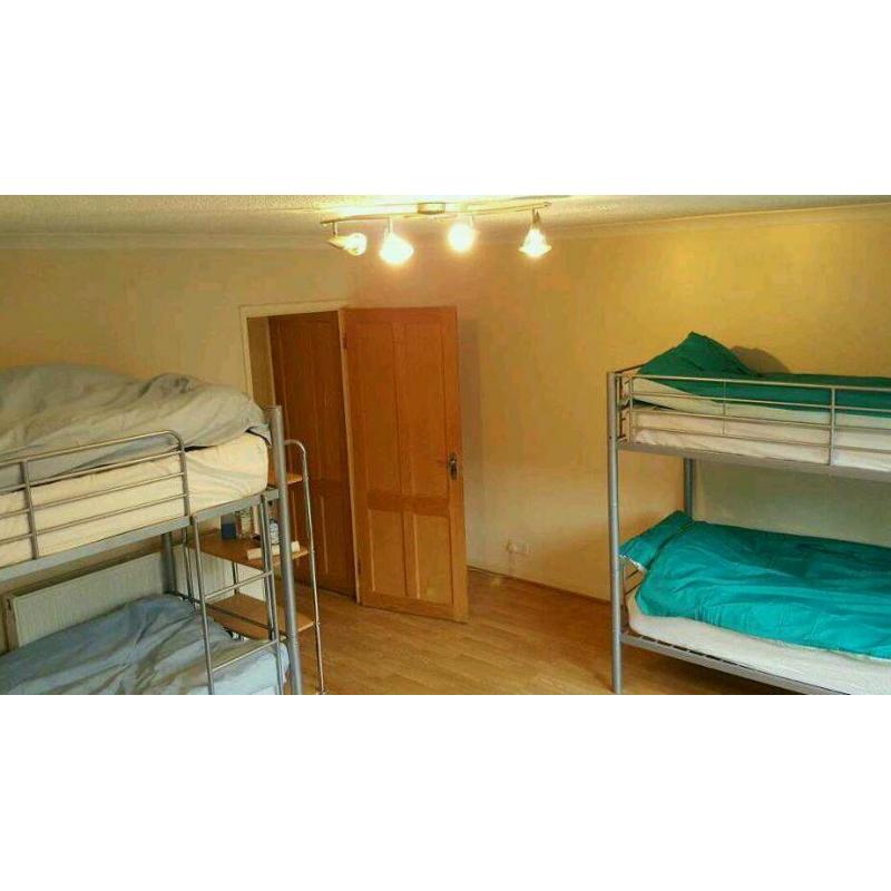 To Rent Bed 70 per week bills included available now se18 DLR Station