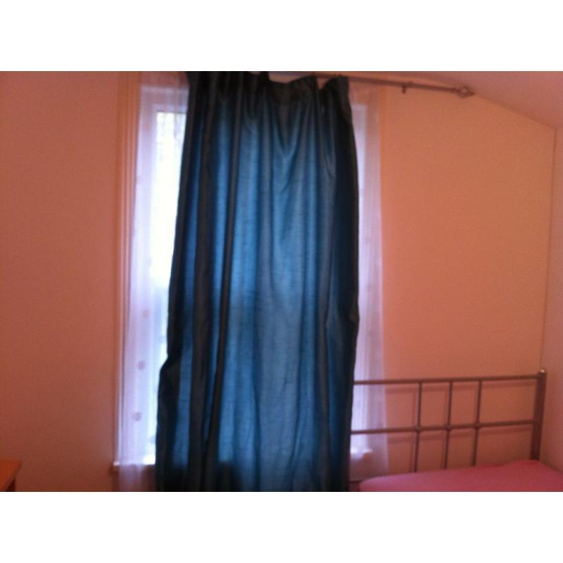 SINGLE ROOM 4 MINUTES FROM WOODGREEN TUBE STATION-NO DSS PREFER FEMALE