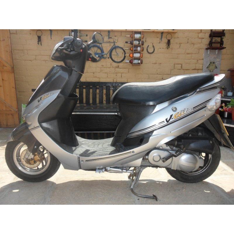 2011 PEUGEOT V CLIC 50 EVP 2 GREY