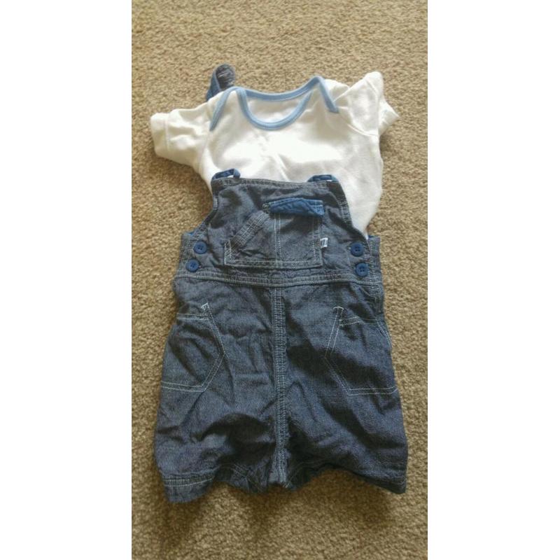 0 to 3 short dungarees and vest