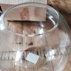 Never used glass gold fish bowls_ perfect for flower arranging weddings or occasions