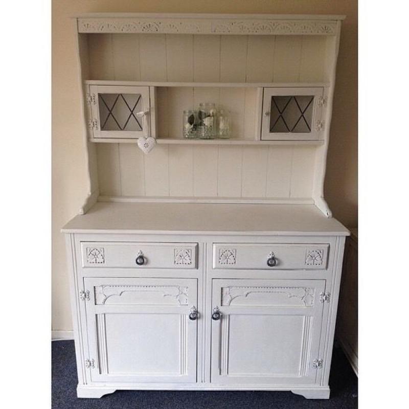 Shabby chic dresser!