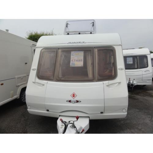 2005 Swift Challenger 500 fixed bed caravan