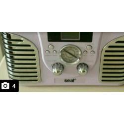 Retro style cd hi fi system
