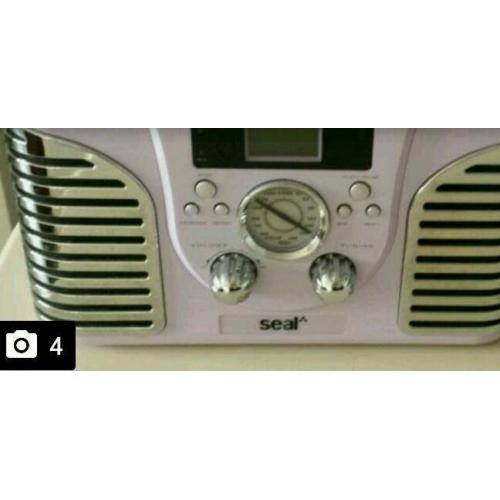 Retro style cd hi fi system
