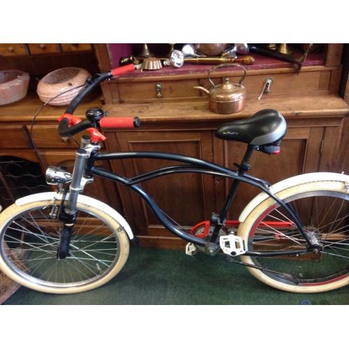 Beach cruiser bike