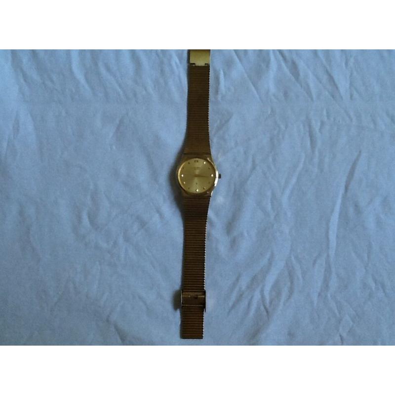 Title Citizen Quartz Men's Wrist Watch Golden Round Case and Golden Strap- Used