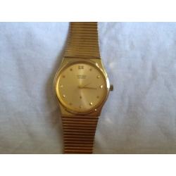 Title Citizen Quartz Men's Wrist Watch Golden Round Case and Golden Strap- Used