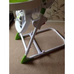 Bebe Style's deluxe modern highchair
