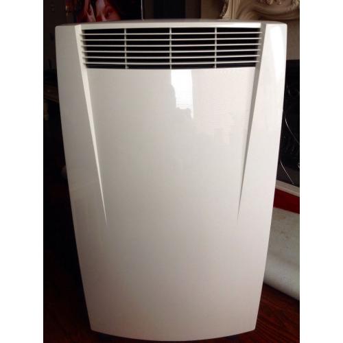 New DeLonghi mobile remote 8500ltr type nf170 air conditioning, dehumidifying, fan with remote.