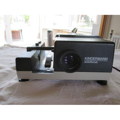 Kindermann Slide Projector and Projection Screen