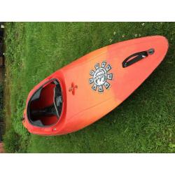 Kayak; Perception 3D and Yuk spraydeck.