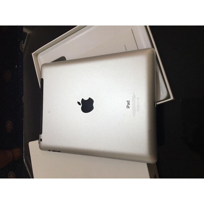 Apple iPad 4 32GB wifi and cellular mint condition