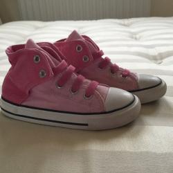 SIZE 9 CONVERSE