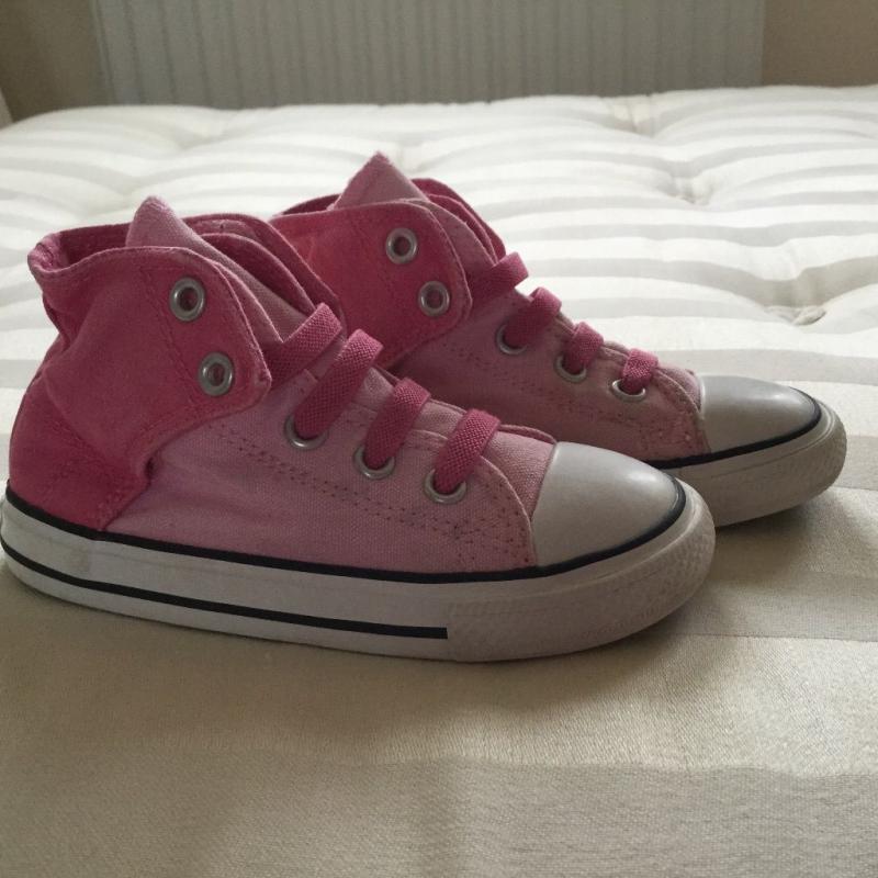 SIZE 9 CONVERSE