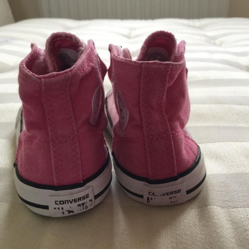 SIZE 9 CONVERSE