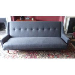 EXPERIENCED UPHOLSTERER
