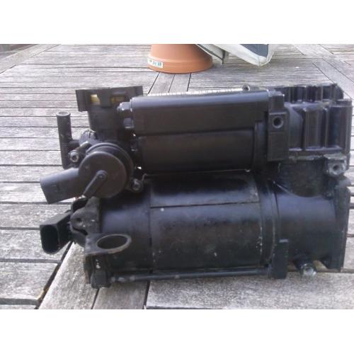 Defective Airmatic Air Compressor Pump for Mercedes S Class W220 W211 S211 W219