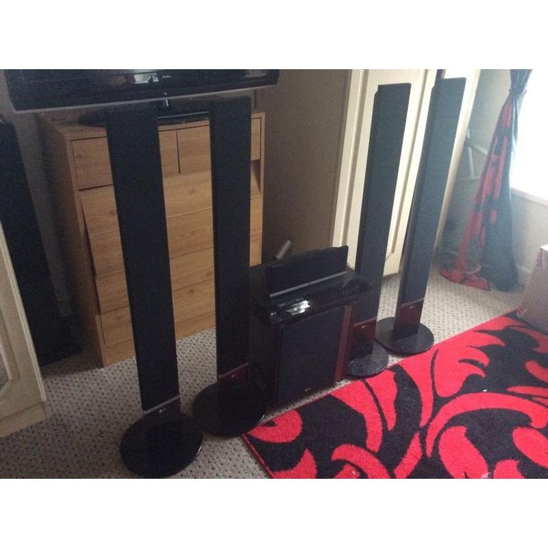 LG Home Cinema System 800watt DVD USB