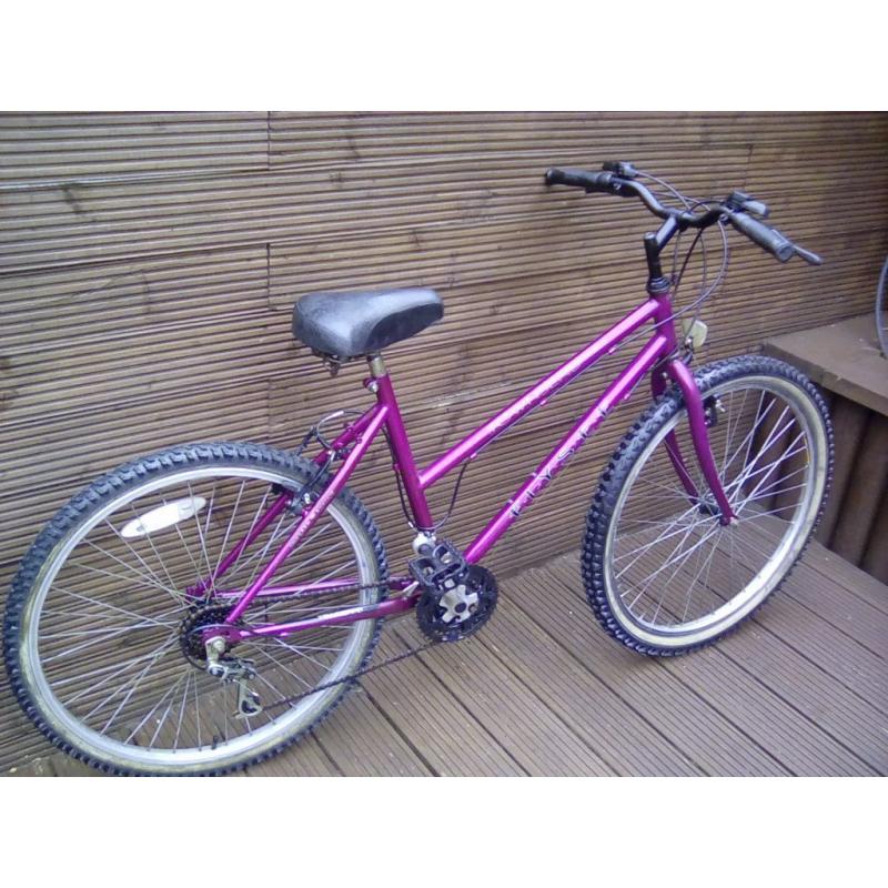 ADULT LADIES TOWNSEND MOUNTAIN BIKE WITH 15 GEARS