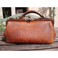 Small Vintage Leather Gladstone Doctors Bag