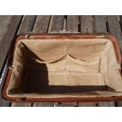 Small Vintage Leather Gladstone Doctors Bag