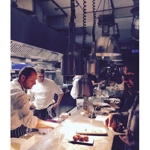 Kitchen porter required full time for busy Spanish restaurant.