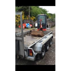 Tri axel plant trailer