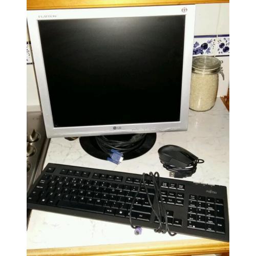 Pc monitor, keyboard and mouse