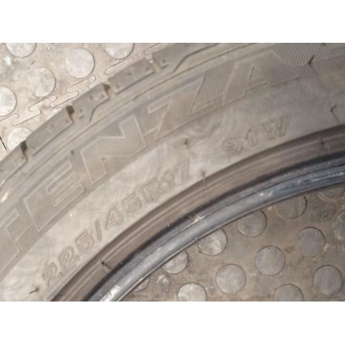 225 45 17 Bridgestone Runflat