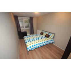 massive double bedroom in a quit and residential area nearby london bridge main line station