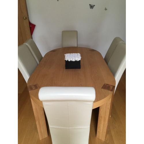 Dinning table and 6 chairs
