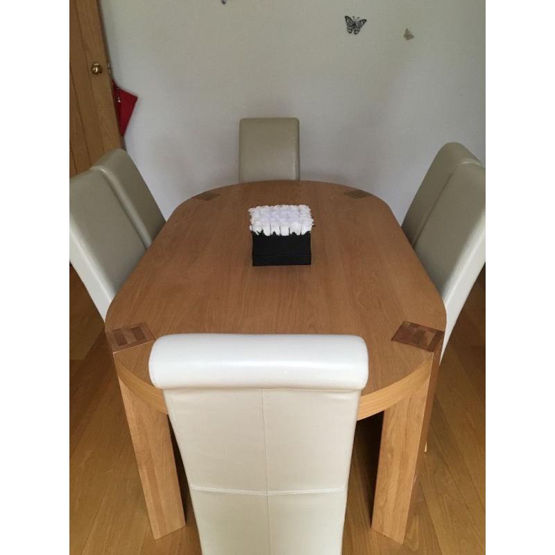 Dinning table and 6 chairs