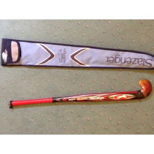 Slazenger girls hockey stick with carry bag