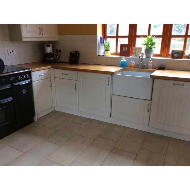 Kitchen Cream Modern Units Excellent Condition