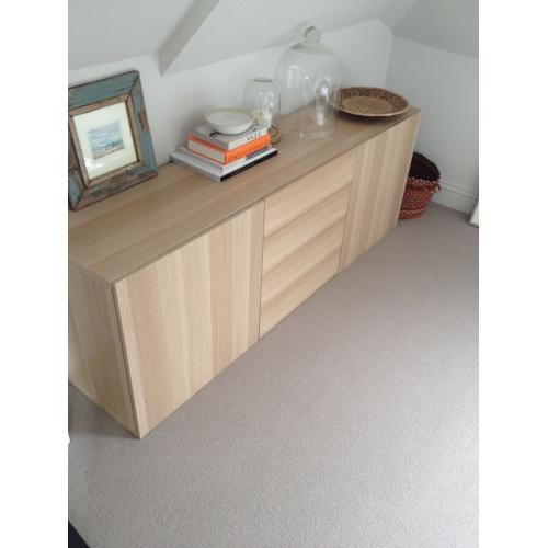 Nice ikea drawers and cupboards, great condition