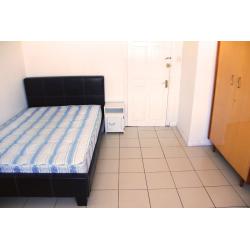 CHEAP DOUBLE ROOM IN BECKTON E16 | FREE INTERNET AND CLEANERS ONCE A MONTH | SPACIOUS, COSY & CLEAN