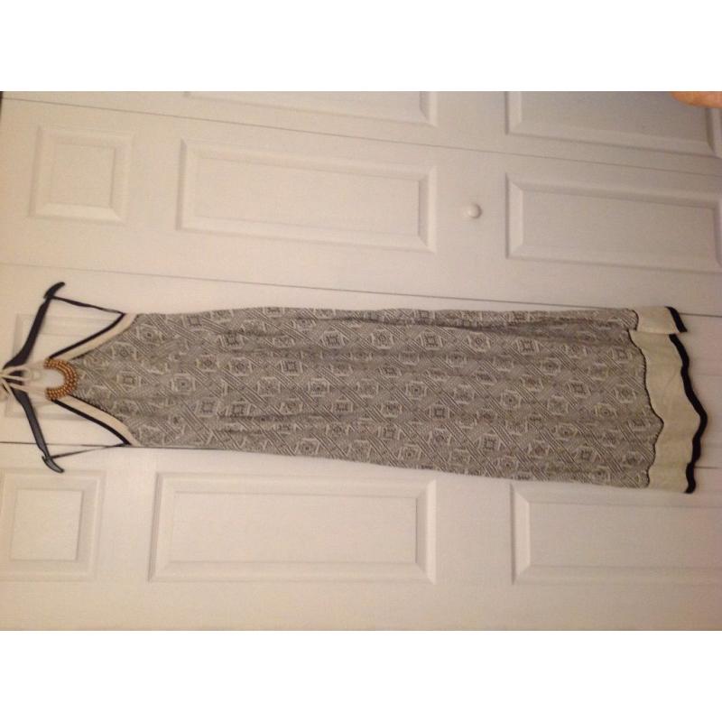 Warehouse dress size 10