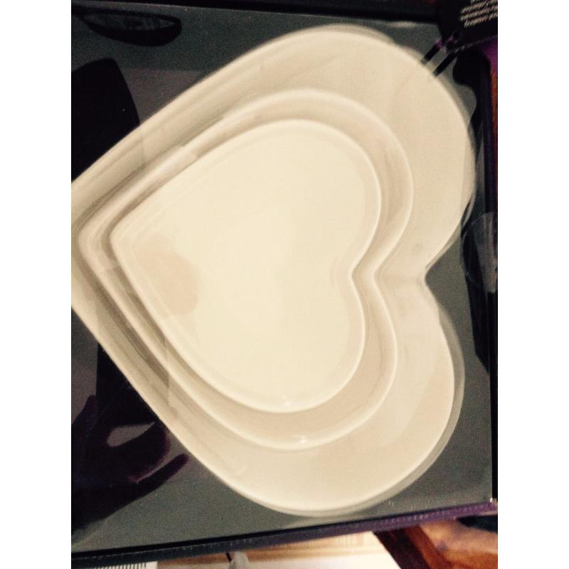 brand new 3 piece porcelain bowl set