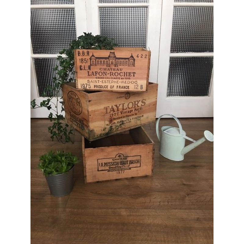 WOODEN CHEST STORAGE BOX VINTAGE ANTIQUE * DELIVERY AVAILABLE*