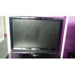 19" SWISSTEC LCD TV/DVD HD READY With Built In Freeview
