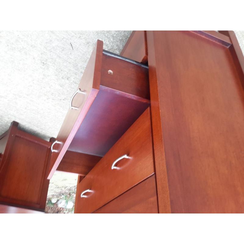 Chest of drawers, dark wood, excellent quality and condition